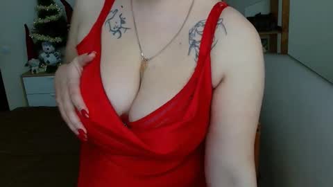 Snapshot of leila_beayte_ chatting on 01/09/25, 05:22 Leila online show from 01/09/25, 05:22