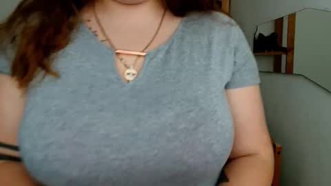 Snapshot of leila_beayte_ chatting on 11/05/25, 05:29 Leila online show from 11/05/25, 05:29