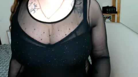 Snapshot of leila_beayte_ chatting on 11/16/25, 07:36 Leila online show from 11/16/25, 07:36