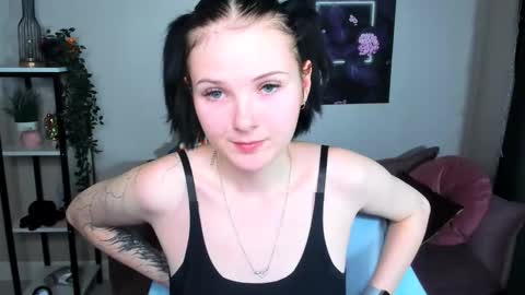 Leila online show from 11/21/25, 05:39