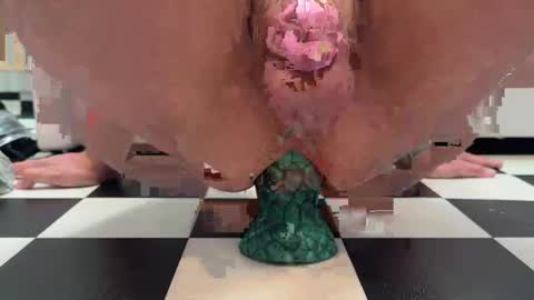 Snapshot of lekogmorro83 chatting on 11/20/25, 12:49 My limits pushed online show from 11/20/25, 12:49