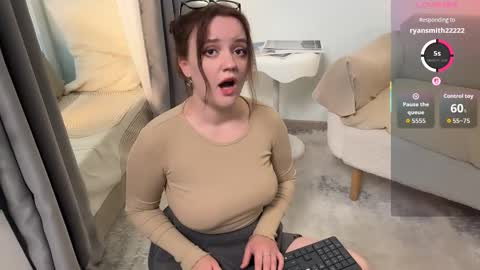 Snapshot of lela_ryan chatting on 09/24/25, 01:36 Lela online show from 09/24/25, 01:36