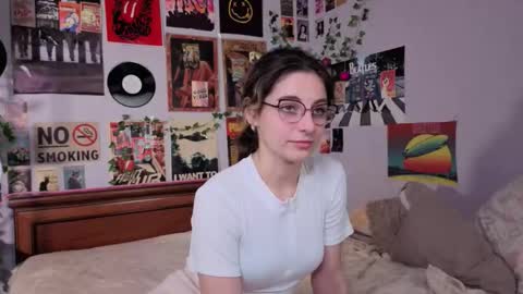 Snapshot of lelahcaminero chatting on 10/14/25, 08:42 Alexandria online show from 10/14/25, 08:42