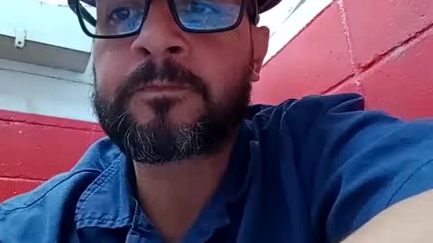 Snapshot of lelefiel chatting on 01/07/25, 03:46 Pequeno Urso online show from 01/07/25, 03:46