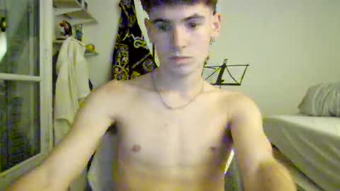 Snapshot of lelele44 chatting on 10/08/25, 11:02 lelele44 online show from 10/08/25, 11:02