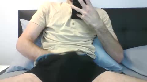 Snapshot of lemonspark9812 chatting on 09/30/25, 04:06 lemonspark9812 online show from 09/30/25, 04:06