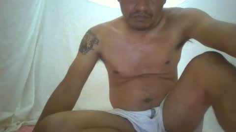 Snapshot of len0n_ chatting on 10/07/25, 03:58 Lenon online show from 10/07/25, 03:58