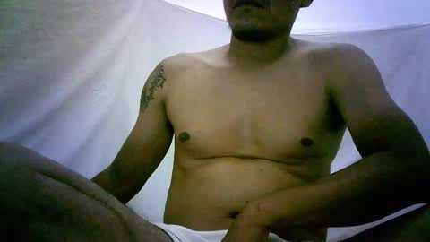 Snapshot of len0n_ chatting on 10/21/25, 06:14 Lenon online show from 10/21/25, 06:14