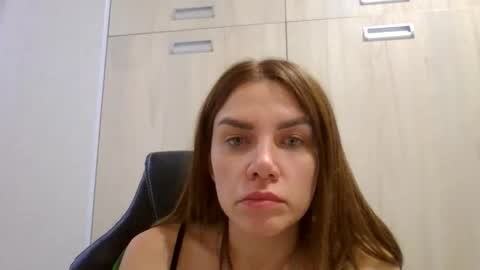 Snapshot of lena6122000 chatting on 09/18/25, 11:18 lena6122000 online show from 09/18/25, 11:18
