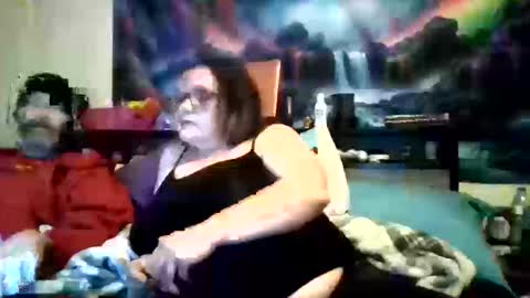 Snapshot of lena613 chatting on 10/20/25, 03:40 lena613 online show from 10/20/25, 03:40