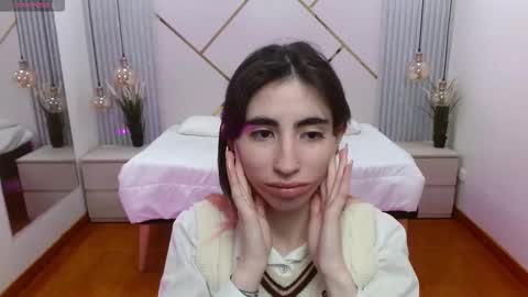 Lena online show from 09/17/25, 07:48