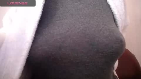 lenagolden online show from 10/28/25, 12:09