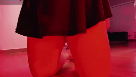 Lenna Kang online show from 10/14/25, 07:47