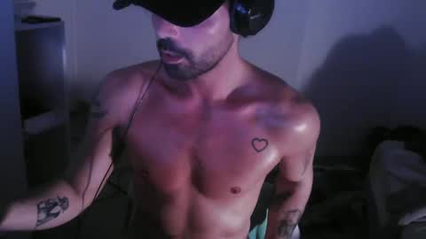Snapshot of leo1991lol chatting on 12/18/24, 03:47 leo1991lol online show from 12/18/24, 03:47