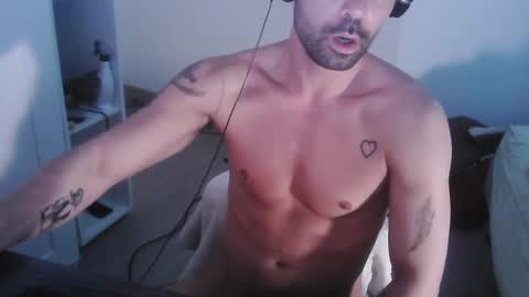 Snapshot of leo1991lol chatting on 03/05/25, 02:12 leo1991lol online show from 03/05/25, 02:12