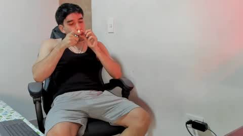 Snapshot of leo_jones389 chatting on 12/03/24, 01:19 Leo Jones online show from 12/03/24, 01:19