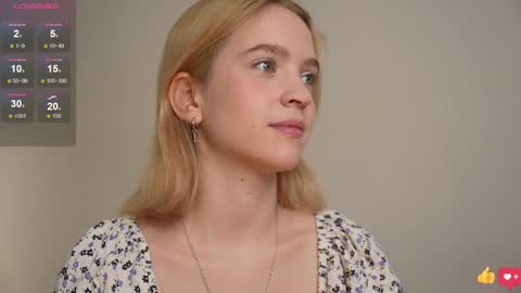 Snapshot of leo_lulu chatting on 01/07/25, 03:33 Ashly online show from 01/07/25, 03:33