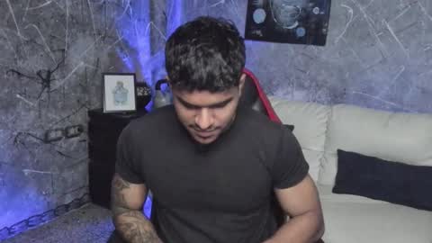 Leo independent model online show from 10/11/25, 02:22