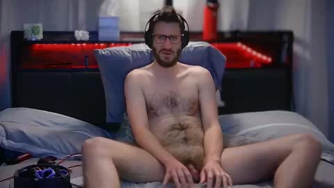 LeoBiggy online show from 02/25/25, 05:52