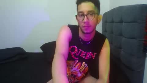 Snapshot of leoh_hades chatting on 10/17/25, 02:48 Leoh online show from 10/17/25, 02:48