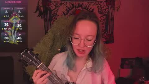 leona online show from 12/01/24, 10:10