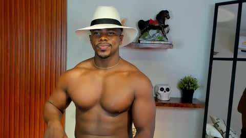 Snapshot of leonardo_jones1 chatting on 09/17/25, 12:01 Leandro jones online show from 09/17/25, 12:01