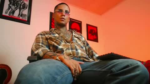 Lenardo jaramillo online show from 11/30/25, 04:27