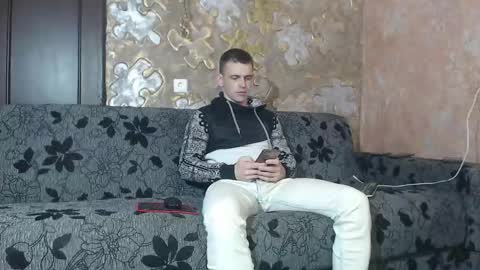 leoroman online show from 11/12/25, 09:32