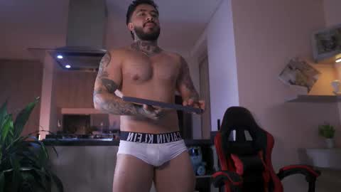 Snapshot of leosalvatore_ chatting on 10/10/25, 03:38 Leo Salvatore online show from 10/10/25, 03:38