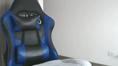 leostorm25 online show from 10/11/25, 02:37