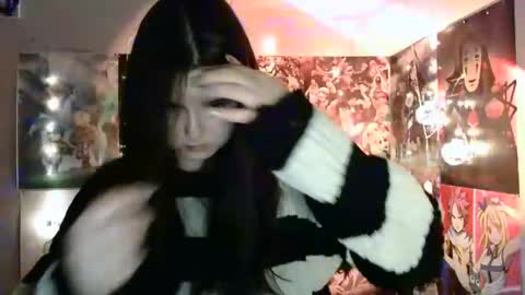 Snapshot of leraaa72 chatting on 12/25/24, 07:03 little secret online show from 12/25/24, 07:03