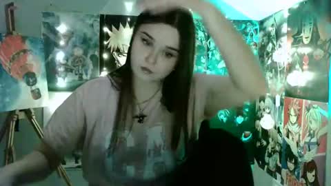Snapshot of leraaa72 chatting on 01/04/25, 11:00 little secret online show from 01/04/25, 11:00