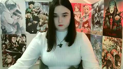 Snapshot of leraaa72 chatting on 02/19/25, 10:12 little secret online show from 02/19/25, 10:12