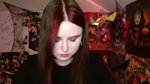 Snapshot of leraaa72 chatting on 10/02/25, 06:09 little secret online show from 10/02/25, 06:09