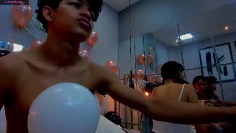 L E S L E Y  AND  D R A K O online show from 10/14/25, 06:20