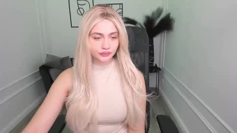 lesliemineg online show from 09/23/25, 11:46