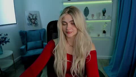 lesliemineg online show from 09/29/25, 11:37