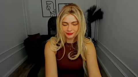 lesliemineg online show from 10/02/25, 11:39