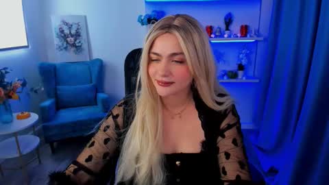 lesliemineg online show from 10/23/25, 08:29