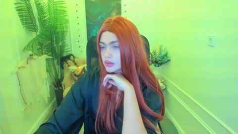 lesliemineg online show from 11/01/25, 07:49