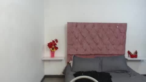 lesly_hot26 online show from 11/16/25, 04:40