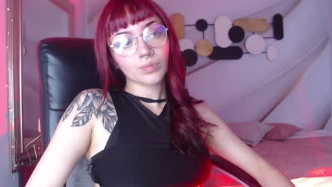 Snapshot of lessboobs_gh chatting on 12/20/24, 03:53 Less online show from 12/20/24, 03:53