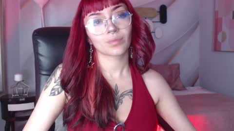 Snapshot of lessboobs_gh chatting on 01/11/25, 12:50 Less online show from 01/11/25, 12:50