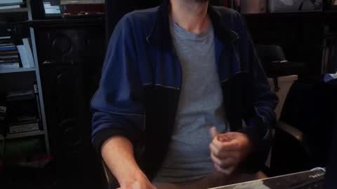 Vampiro Diurno online show from 10/10/25, 04:28