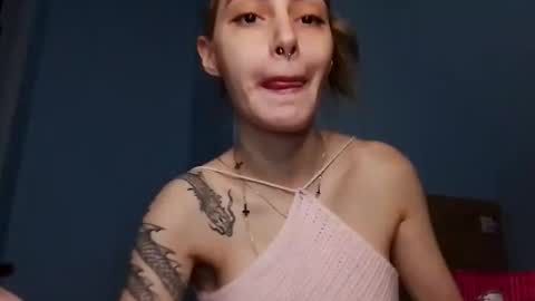 lesyawhite online show from 11/17/25, 12:22