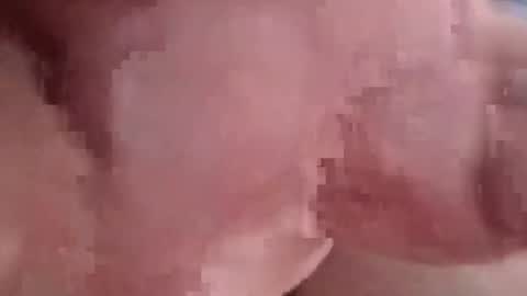 Snapshot of letsbate69r chatting on 11/14/25, 04:28 letsbate69r online show from 11/14/25, 04:28