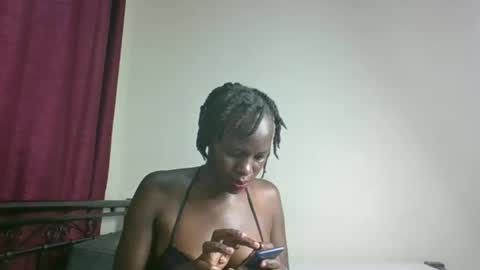 Snapshot of lettipetite56 chatting on 10/12/25, 10:14 letti online show from 10/12/25, 10:14