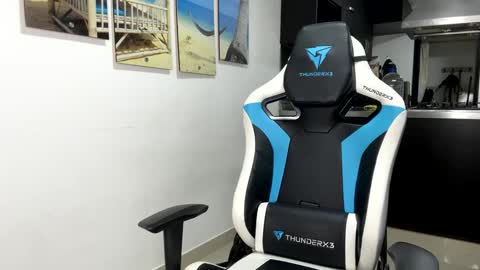 Snapshot of levelingg chatting on 01/22/25, 03:41 levelingg online show from 01/22/25, 03:41