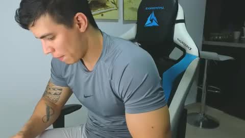 Snapshot of levelingg chatting on 02/17/25, 03:04 levelingg online show from 02/17/25, 03:04