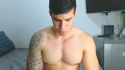 Snapshot of levelingg chatting on 09/11/25, 02:44 levelingg online show from 09/11/25, 02:44